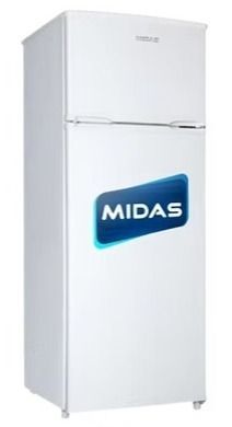 Mininevera blanca de la marca Midas en el pasillo de una tienda con una etiqueta energética en la puerta.