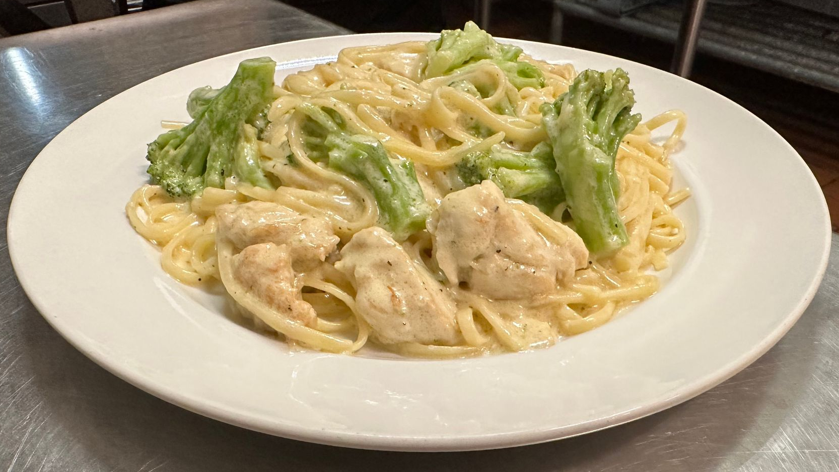 Best Fettuccine Alfredo with Chicken and Broccoli in Reading, Pa at Esposito's Italian Restaurant and Pizzeria