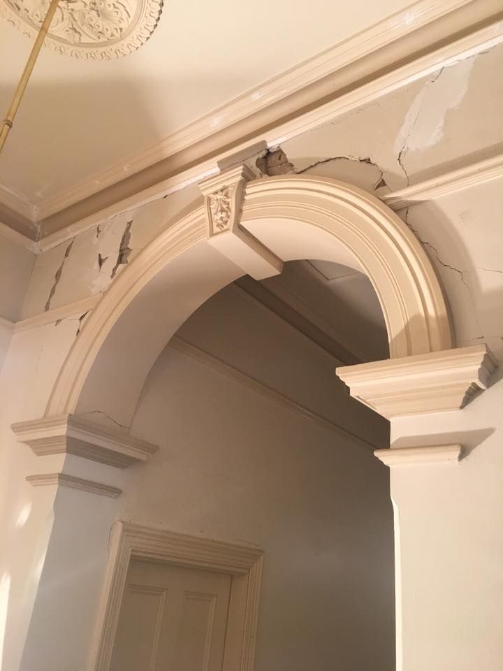 Wall Fractures Before - Adelaide, SA - Master Plasterers