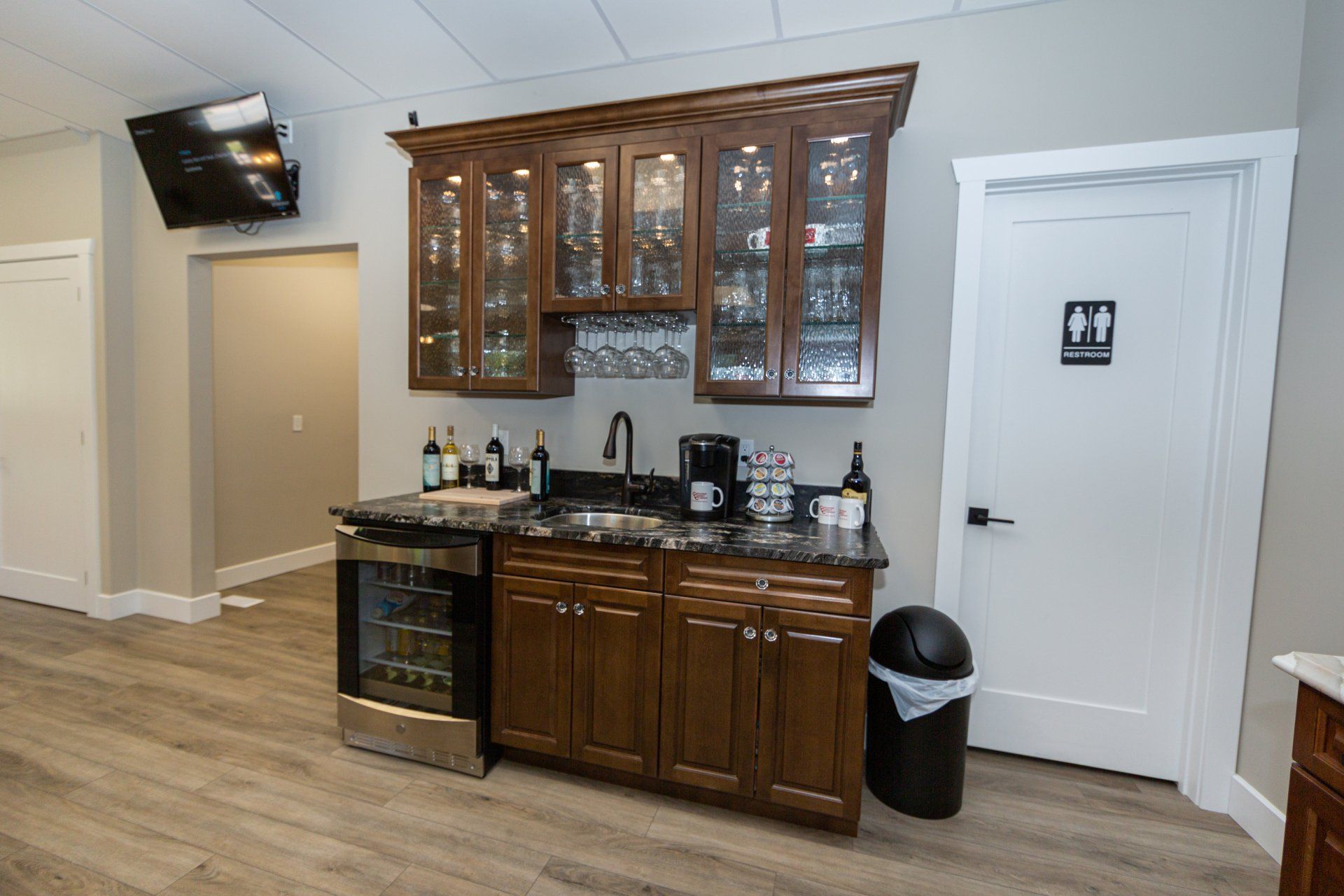 Custom Bar