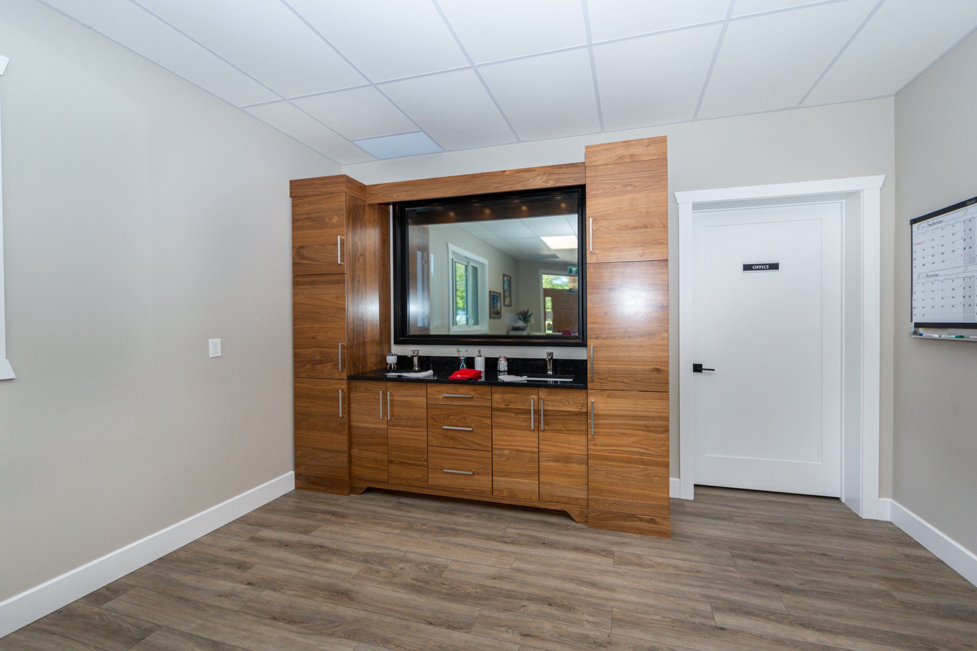 Custom Bar