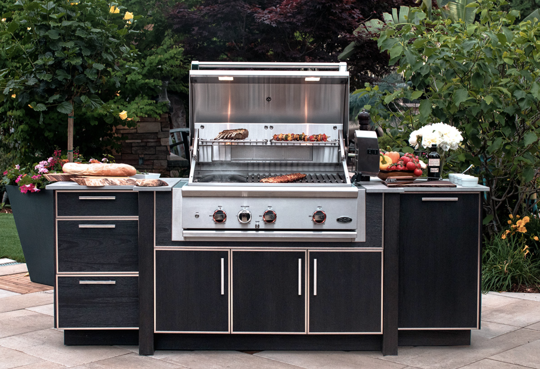 Outdoor Kitchen