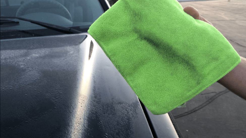 HOW TO WASH YOUR CAR WITHOUT A HOSE (WITH PICTURES)