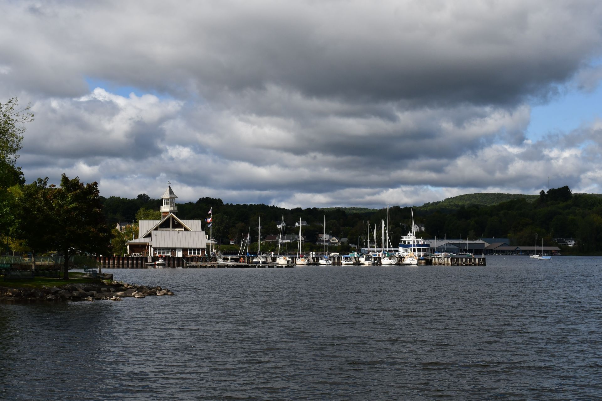 Photo of water in Vermont by Linda Lanteitne
