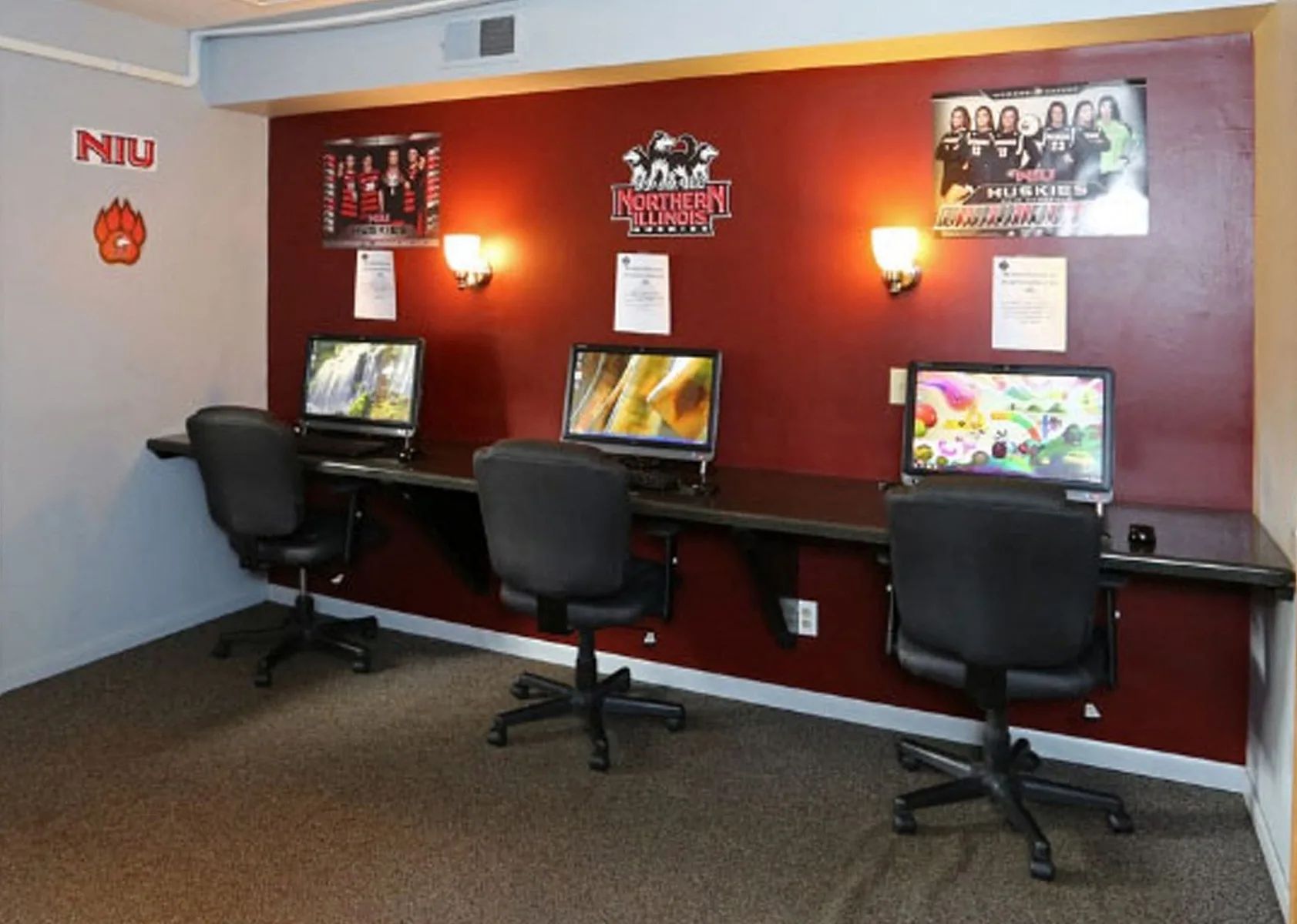 Lincolnshire West Apartments in DeKalb, IL