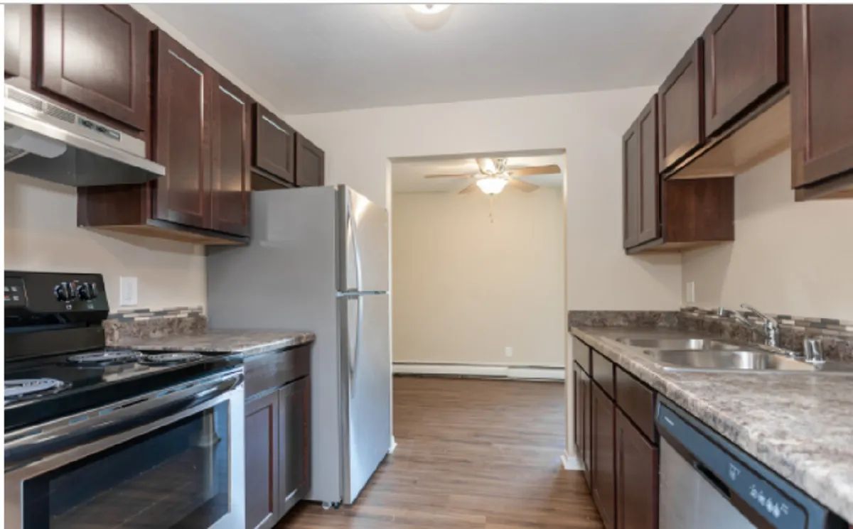 Crosstown of Sun Prairie Pet Friendly Apartments