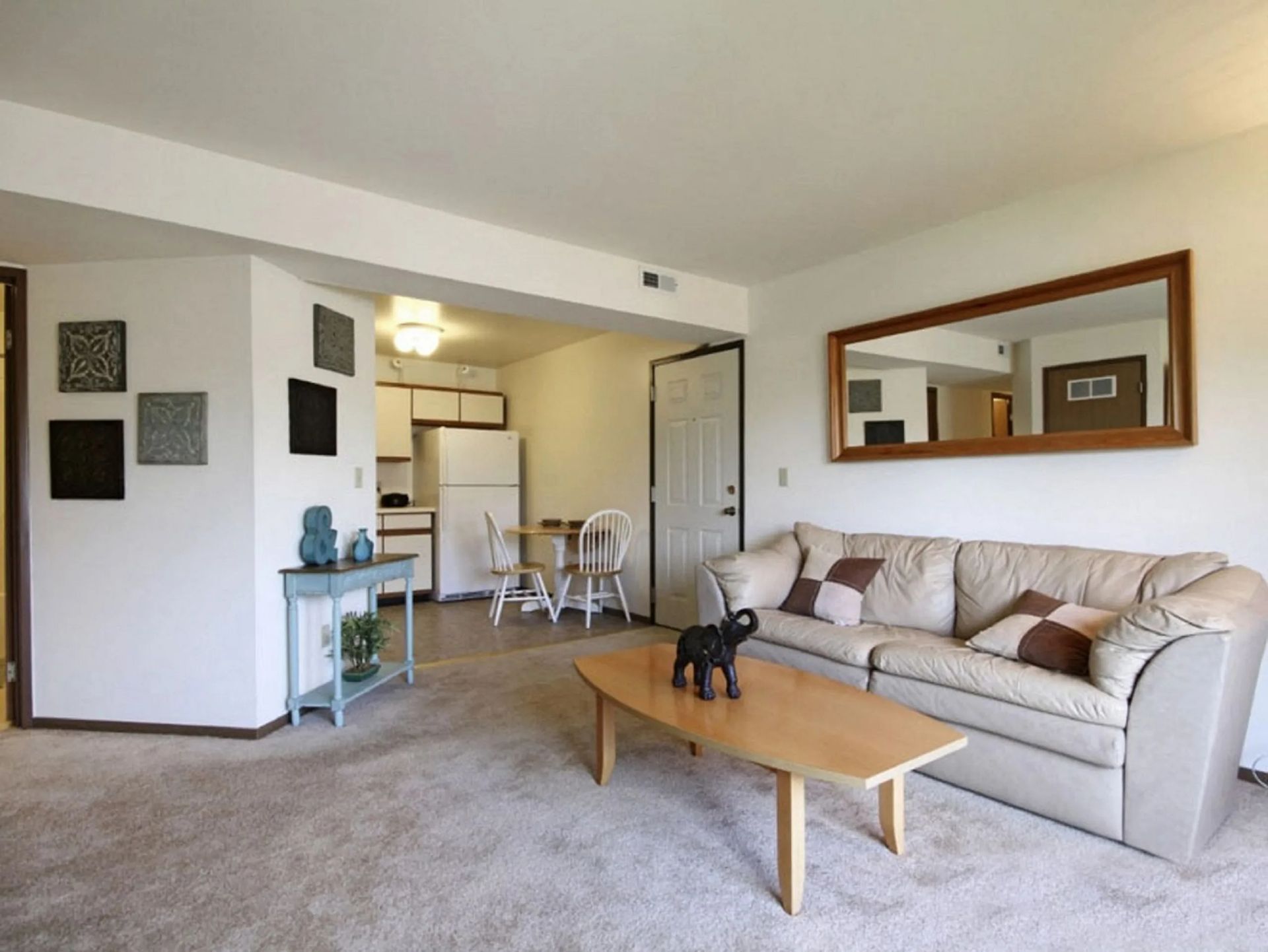 Eco Park Pet Friendly Apartments in DeKalb, IL