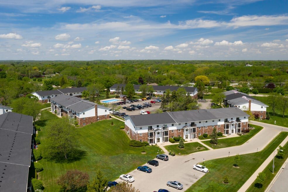 Mission Hills Apartments Comfortable Living in Franklin, WI