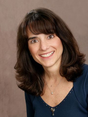 Ivana Headshot