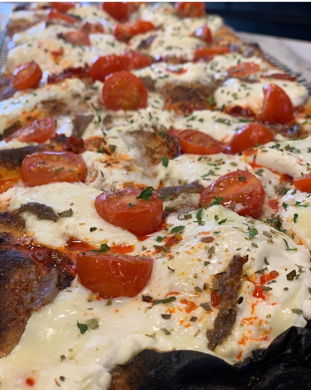 pizza pomodorini