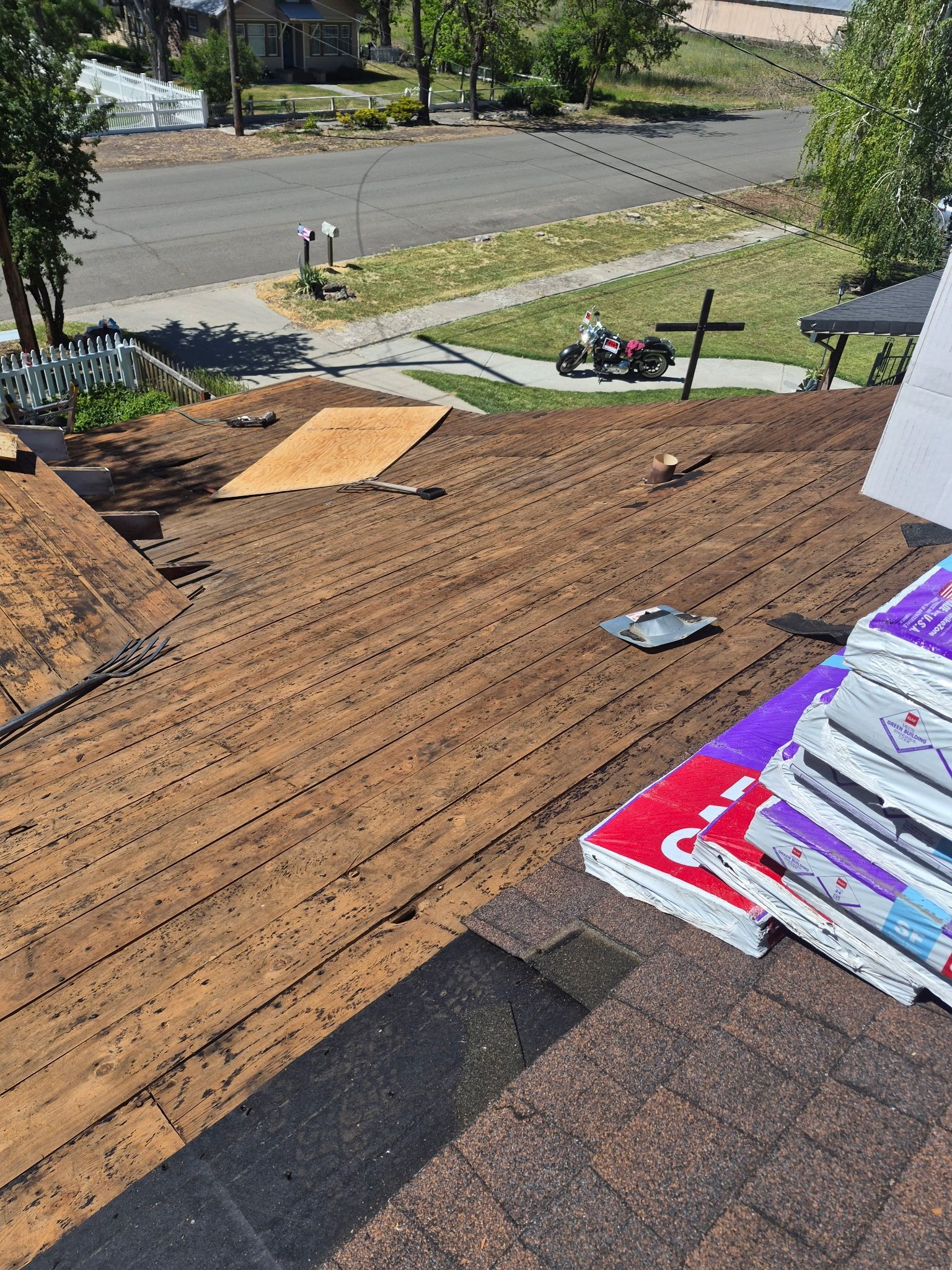 Two-Layer Roof Tear-Off & Shingle Installation in Montague, CA