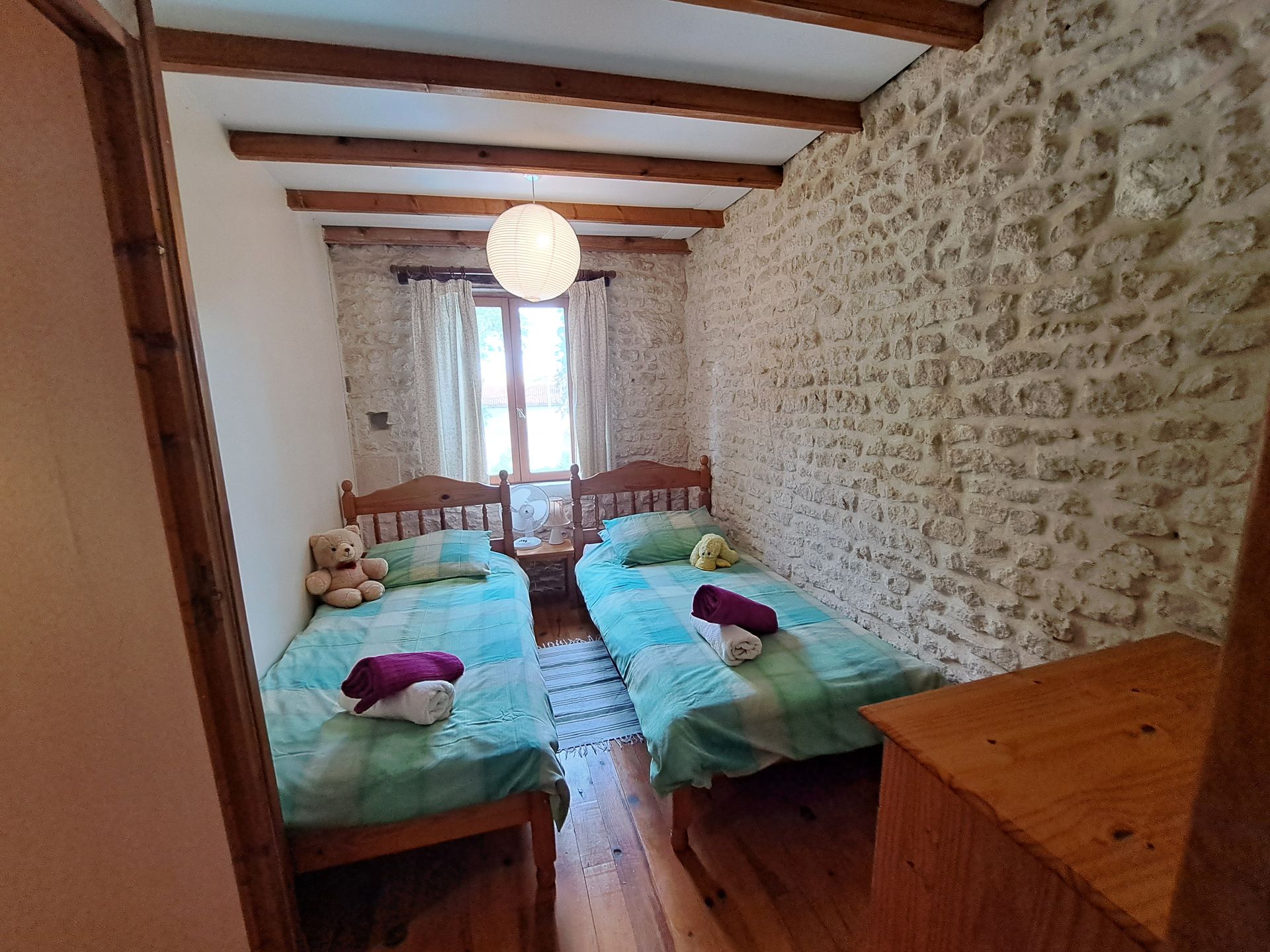 chambre enfants avec deux lit simple