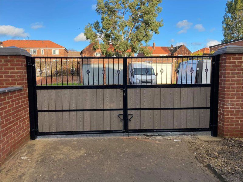 Composite gates with top railings