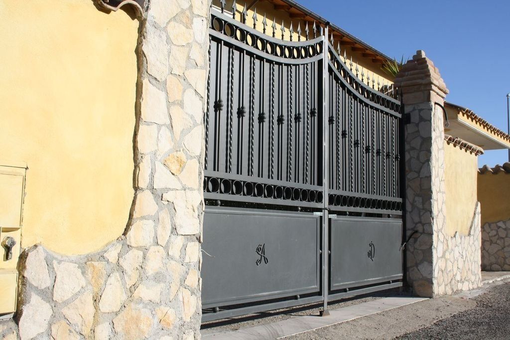 cancello palazzo