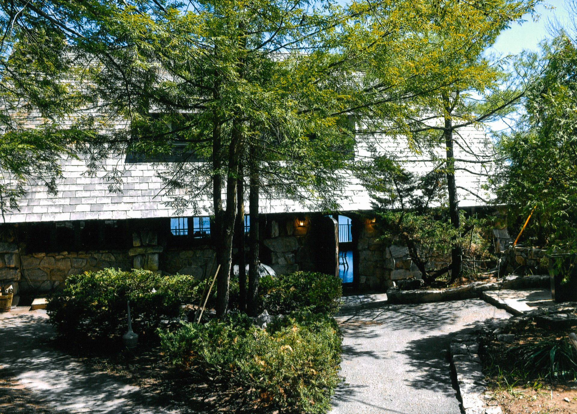 Old Tavern Picture