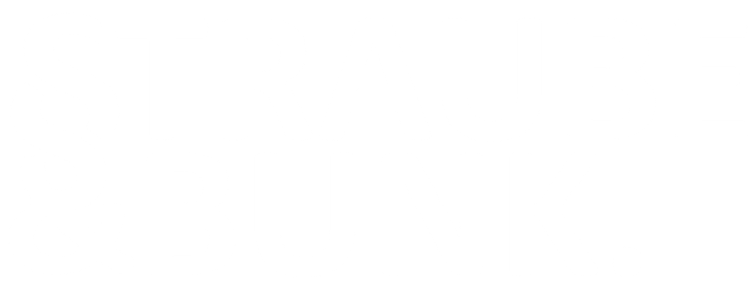 Weißer Hintergrund mit subtilen vertikalen Linien.