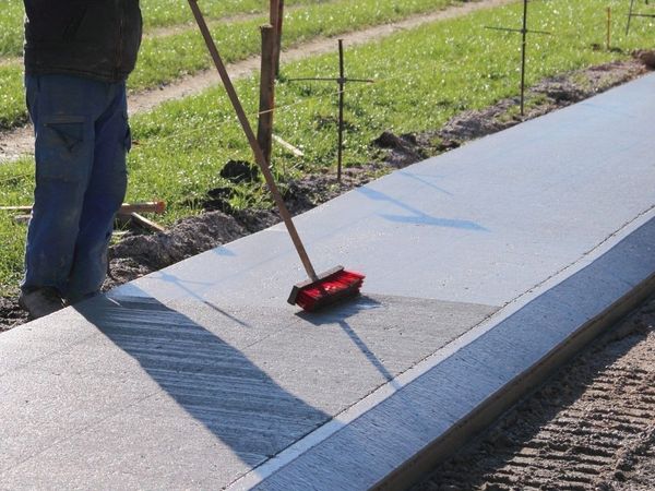 An image of concrete sidewalks and steps services in Warren, OH