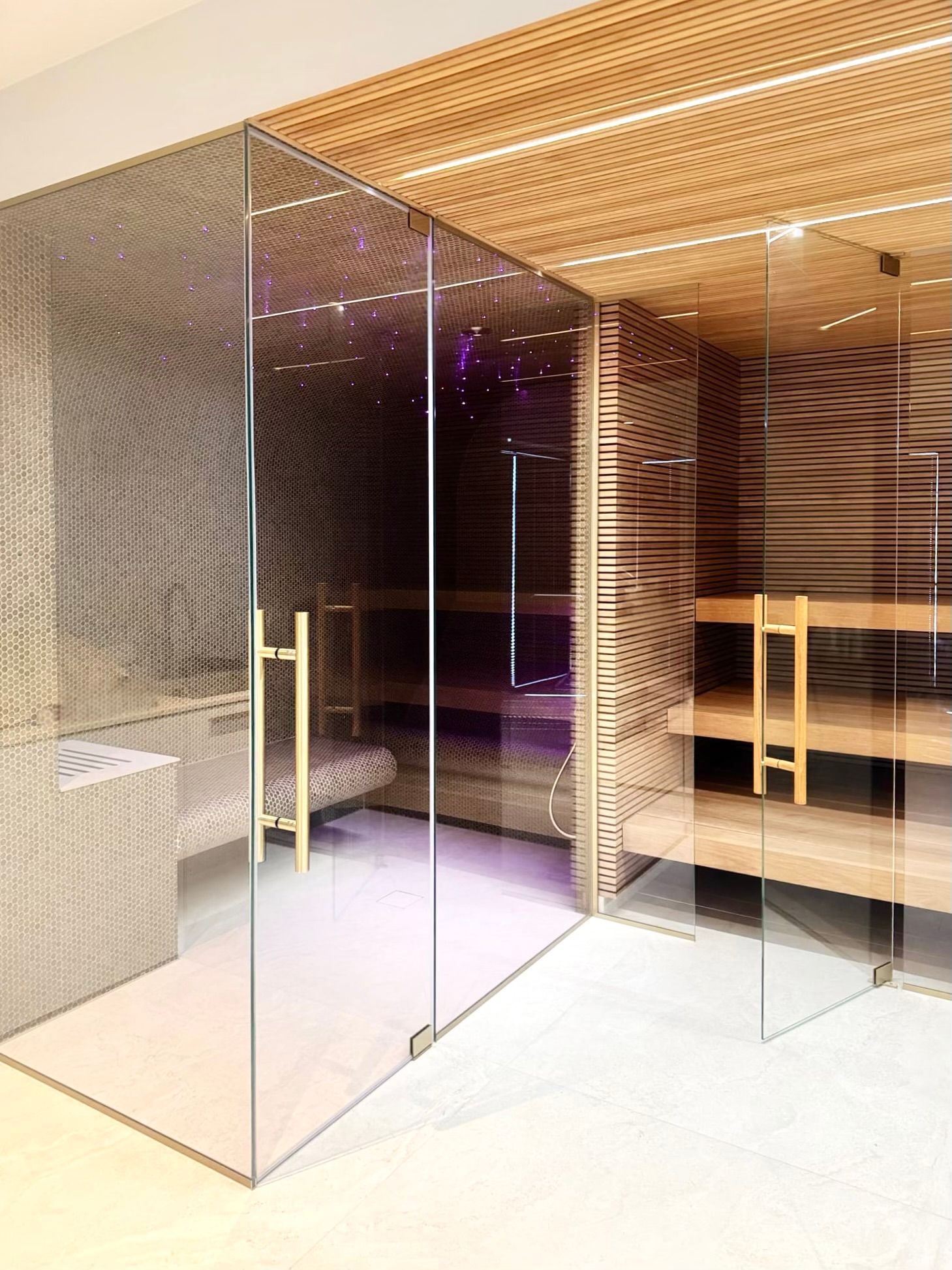 Aursauna klaassein harjatud pronksi brushed bronze furnituuriga ja eriti kirka klaasiga