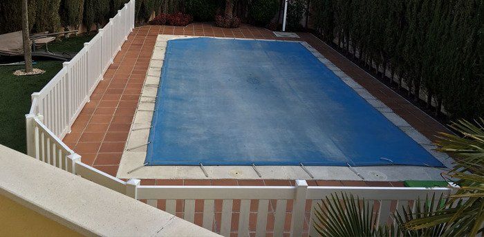 Vallas para piscinas privadas
