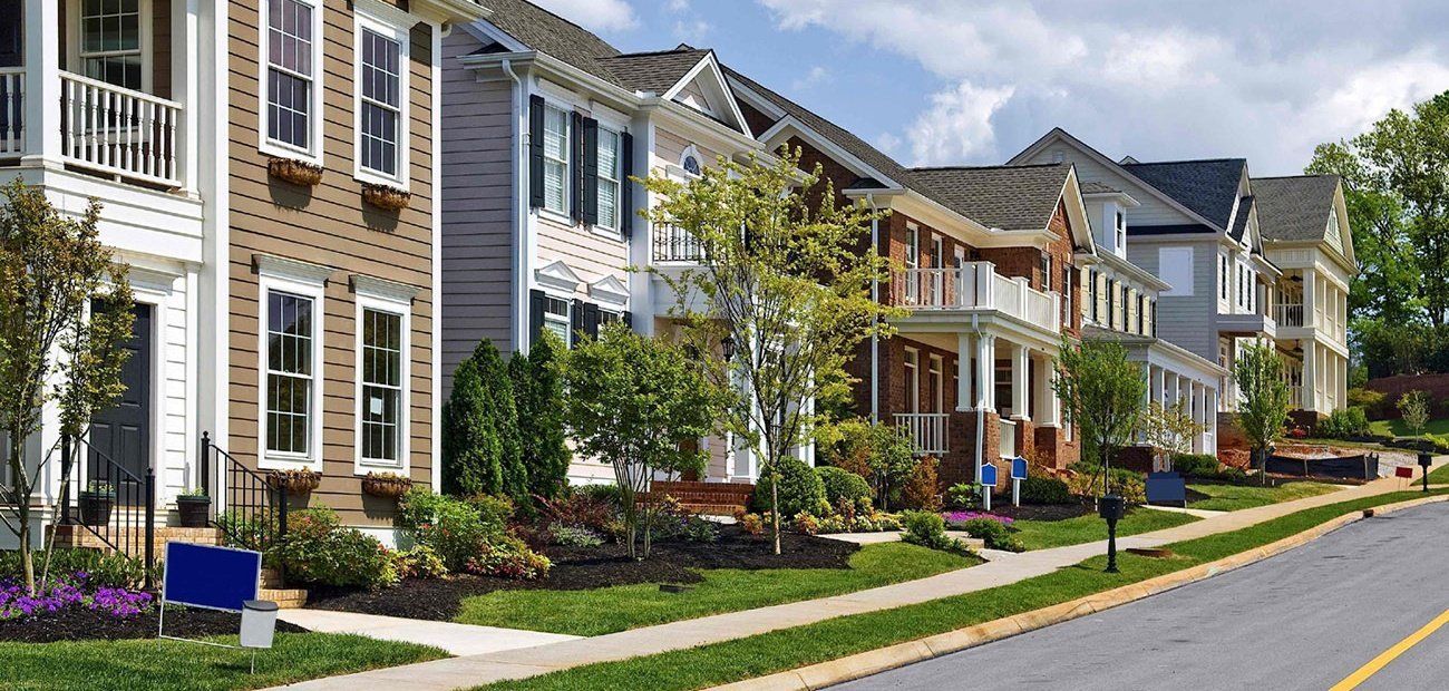 houses in neighborhood