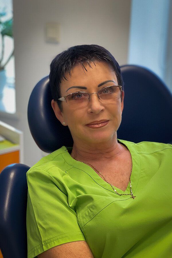 Doctor-stomatologist  Andžella Jakovicka | Smaids-A