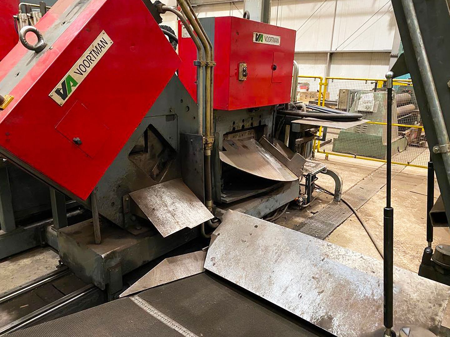 V550‐4 – CNC Plate & Angle Punching & Shear Line