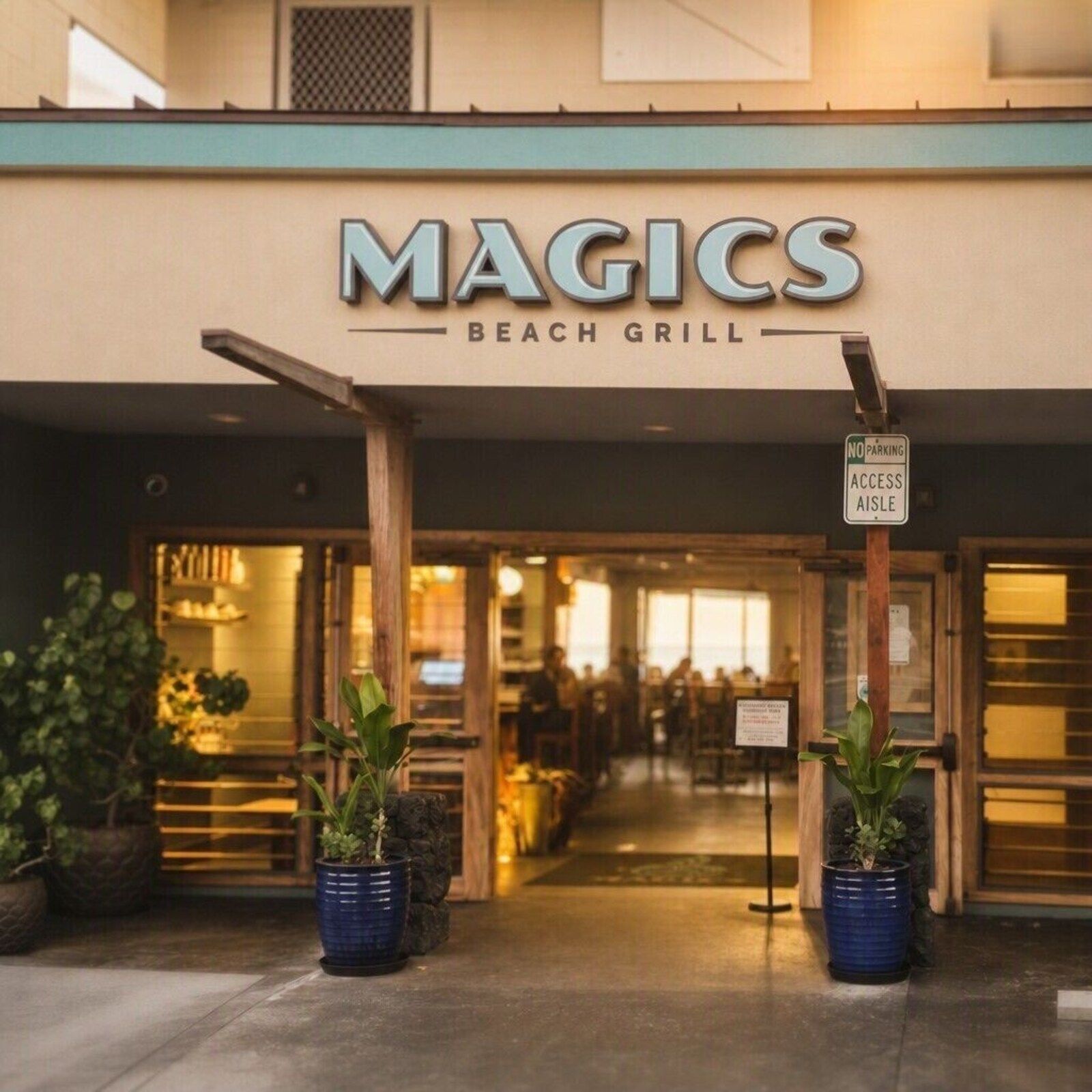 Magic's Beach Grill restaurant at Kona Magic Sands