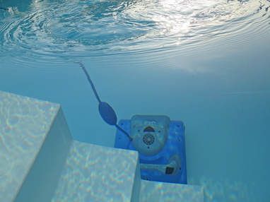 swimming pool (img 2)