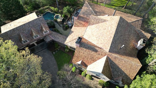Huge house - Woodstock, GA | MTak Roofing Systems