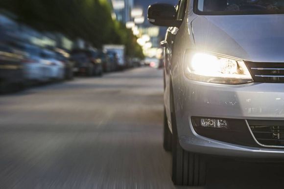 auto su strada