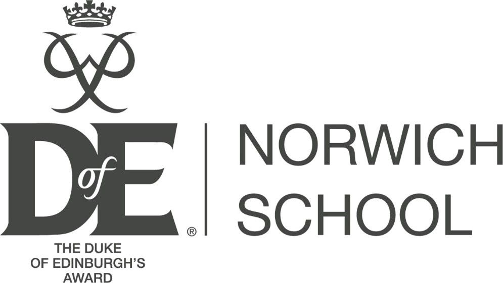 The logo for norwich school , the duke of edinburgh 's award.