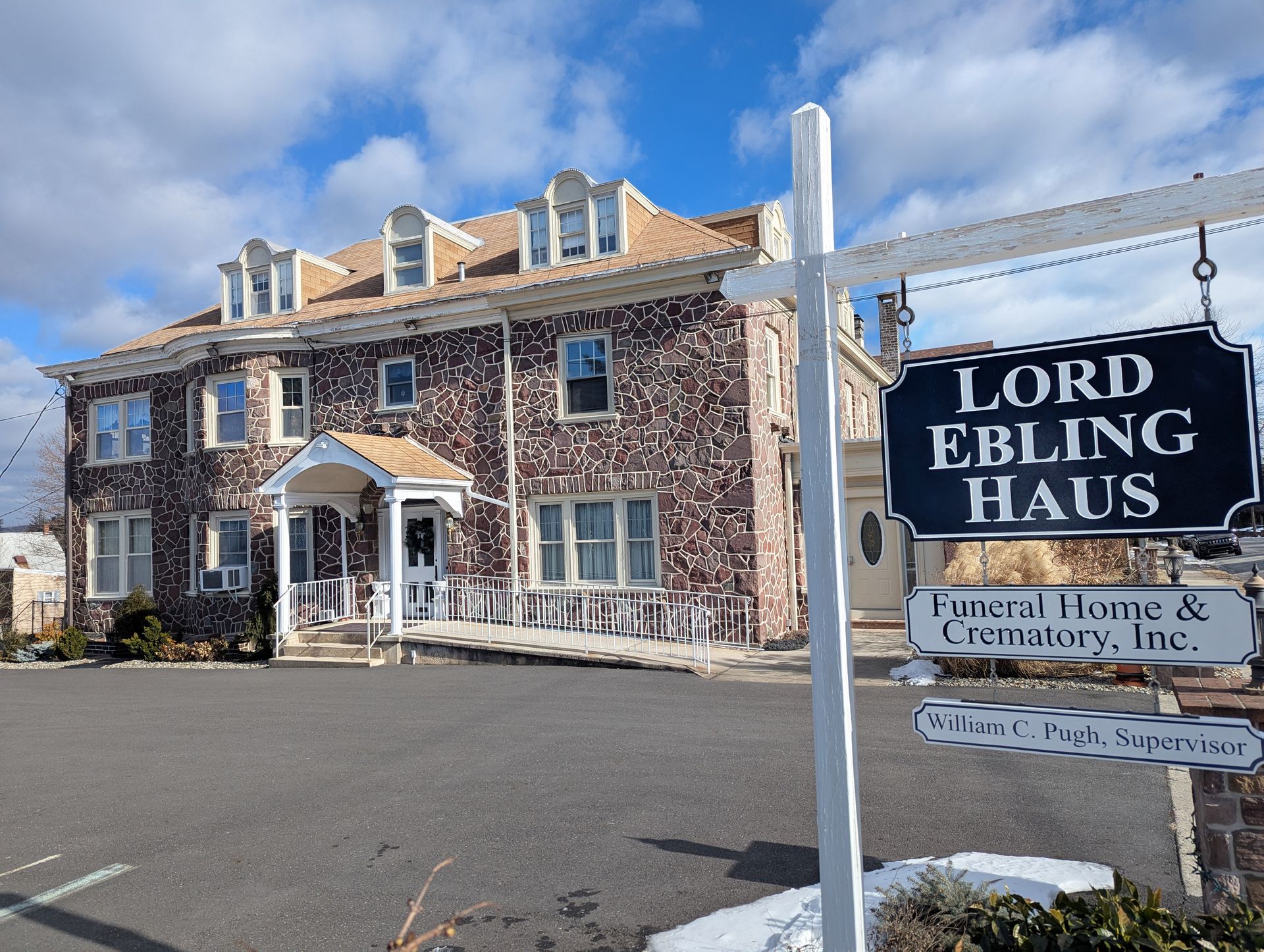Lord Ebling Haus Funeral Home & Crematory | Pottsville PA