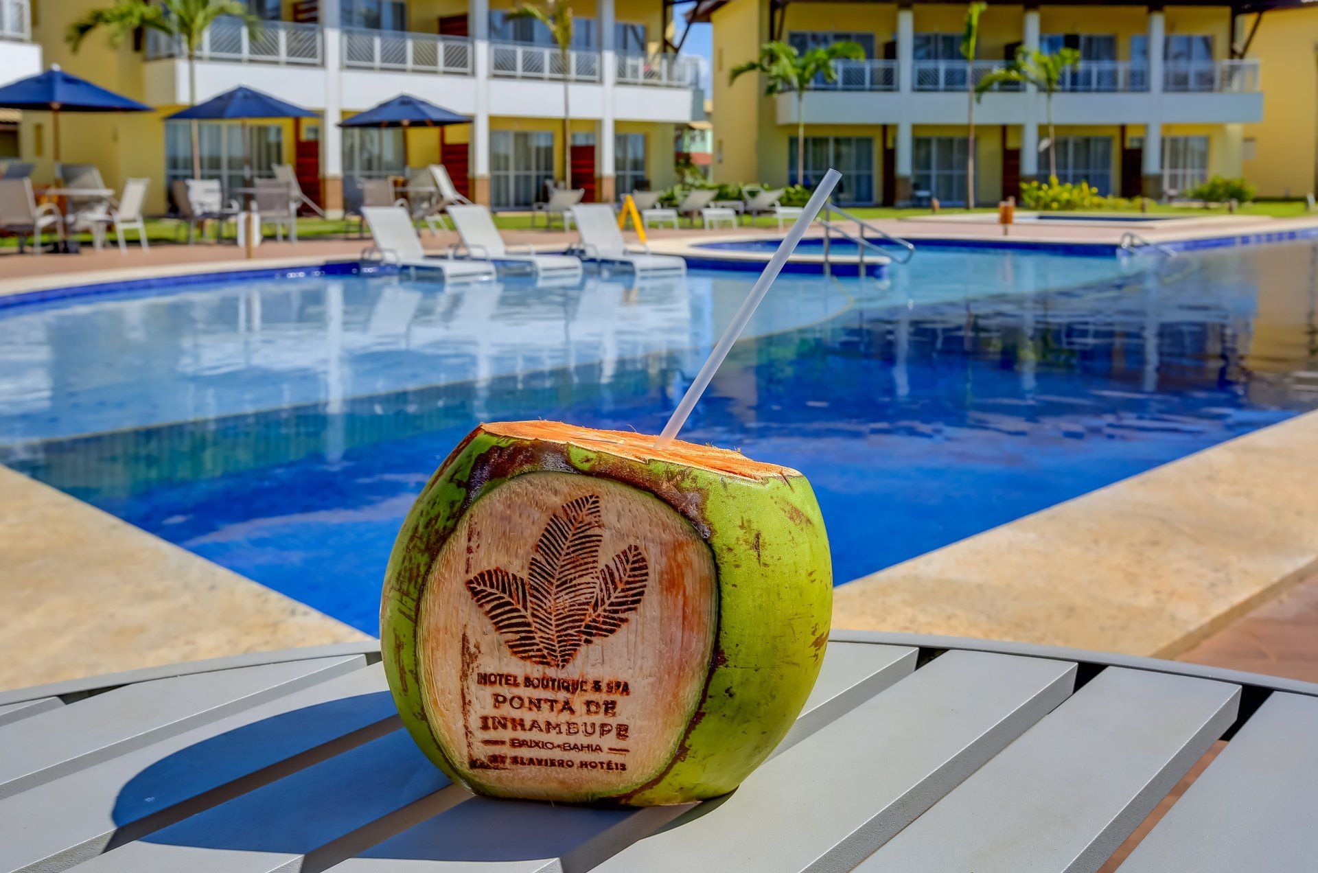 Pool Bar