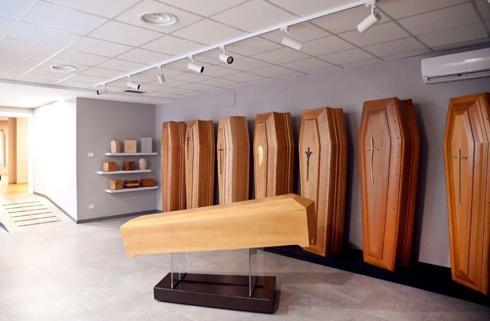 vendita cofani funebri e organizzazione del funerale ad Agrate Brianza