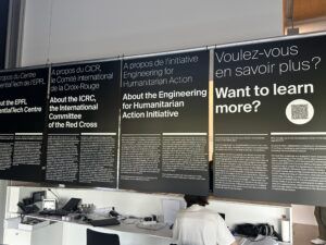 Panneaux d'exposition du musée sur le CICR et l'ingénierie dans l'action humanitaire, avec un panneau « Envie d'en savoir plus ? »
