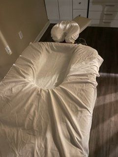 Prenatal massage table