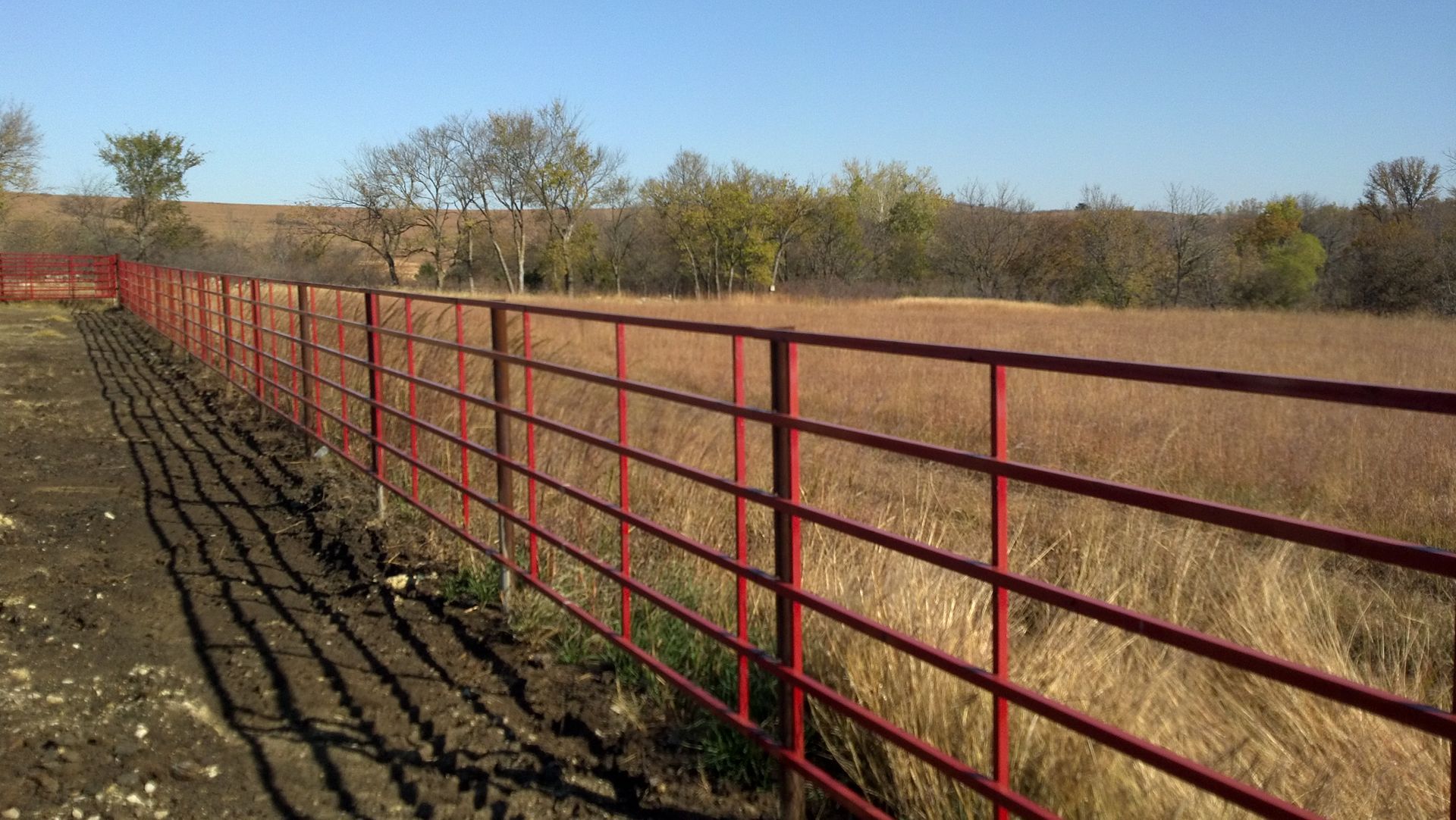 Livestock Fence
Cattle Equipment
Continuous Fence