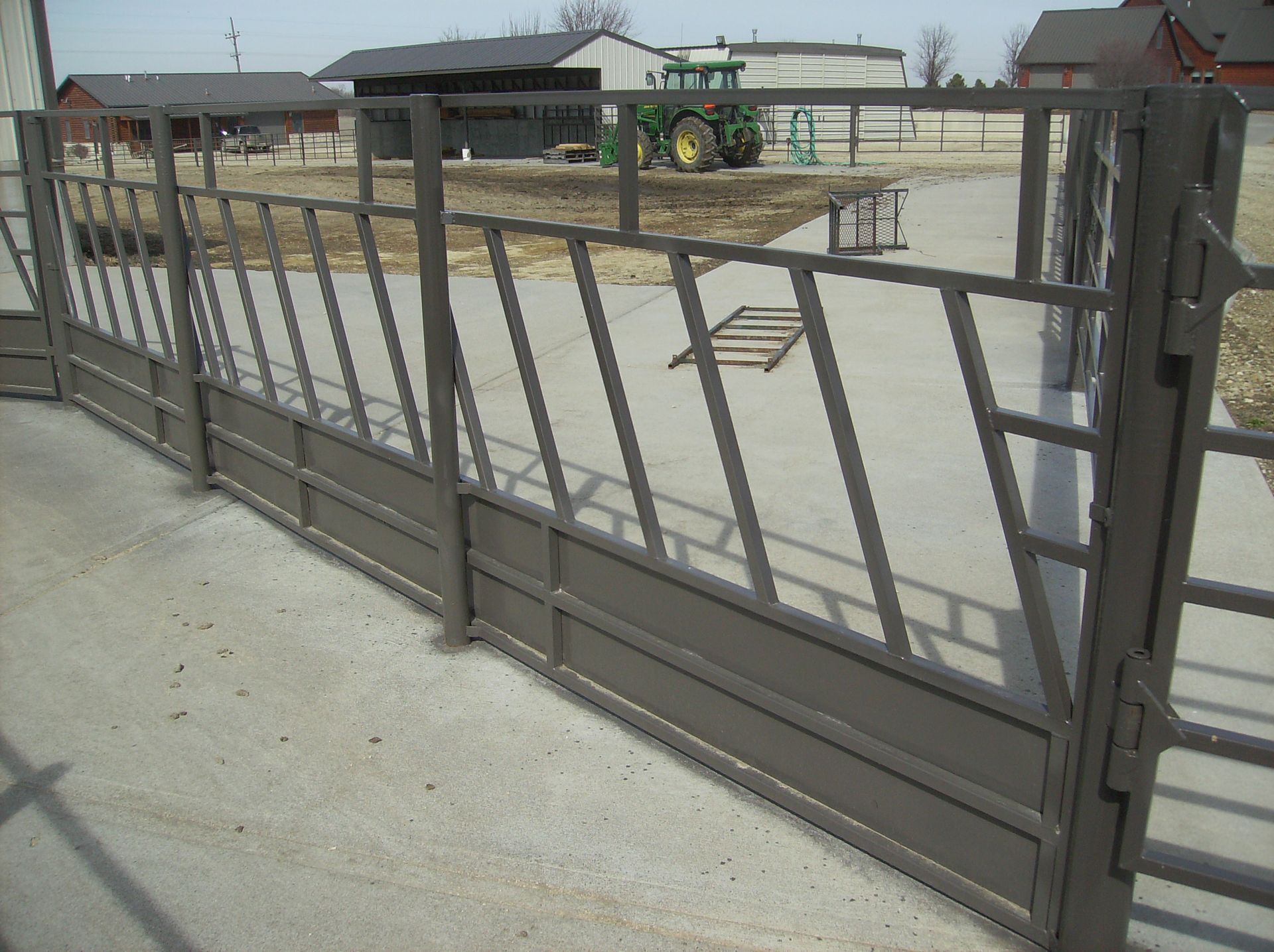 Feeder Fence
Cattle Feeder
Livestock Equipment