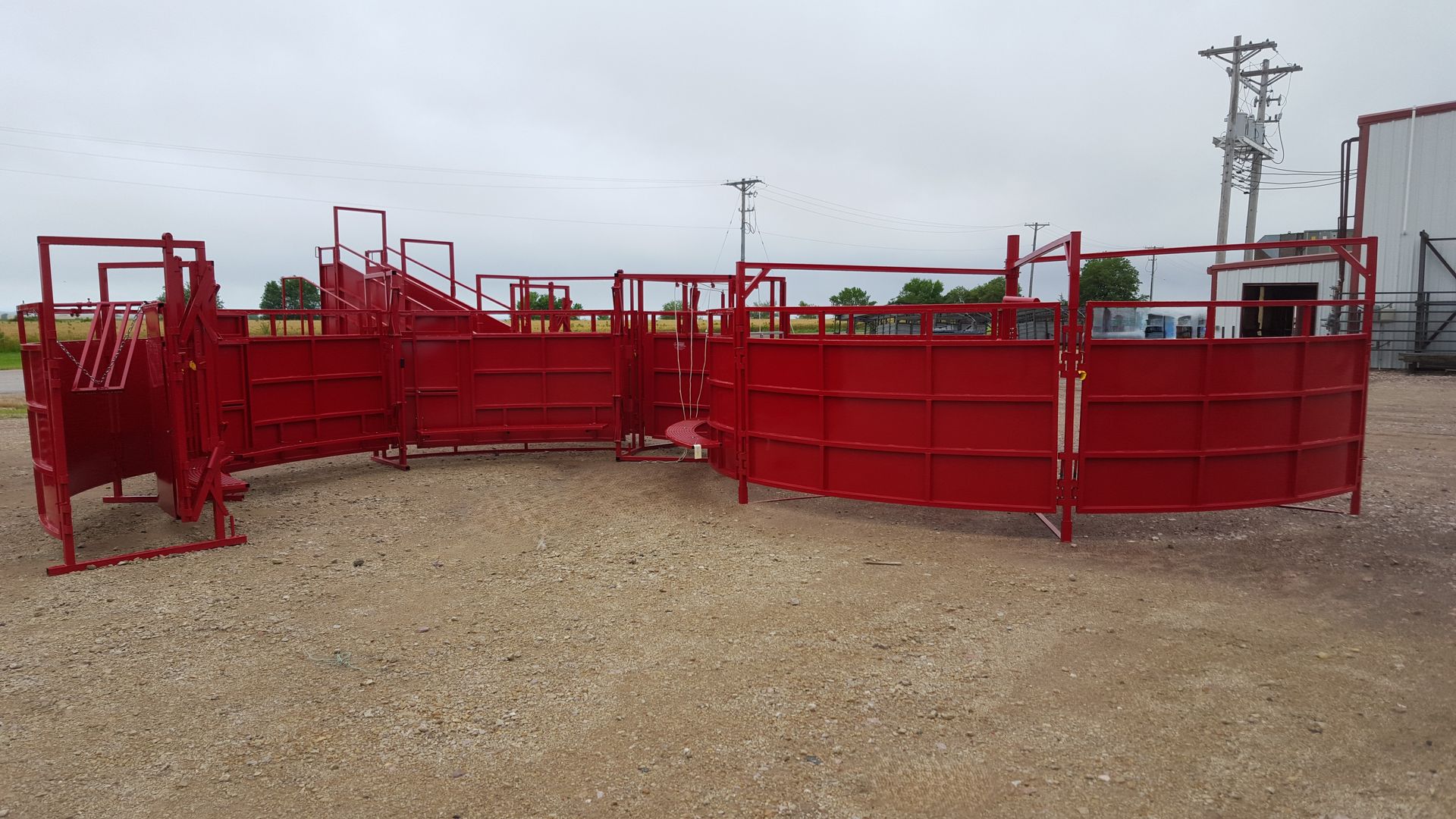 Livestock Equipment
Tub and Alley
Cattle Equipment
Circular System