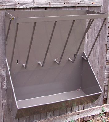 Horse Feeder