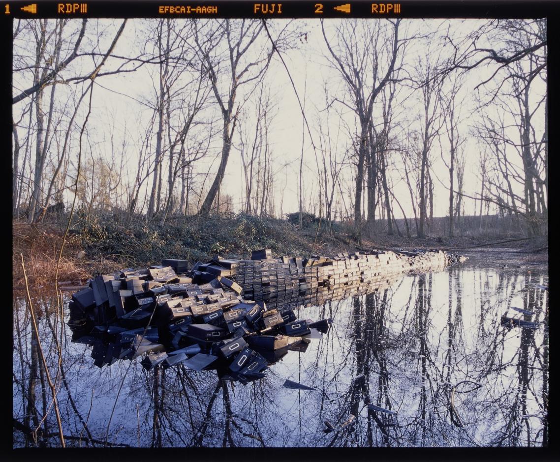 Philipp Goldbach: Image Cycle, Medium format slide projection, 2021. Installation view of 3,906 archive boxes decommissioned during the relocation of the Rheinisches Bildarchiv, Cologne. Park of Burg Lede, Bonn. © Philipp Goldbach / VG Bild-Kunst, Bonn 2022