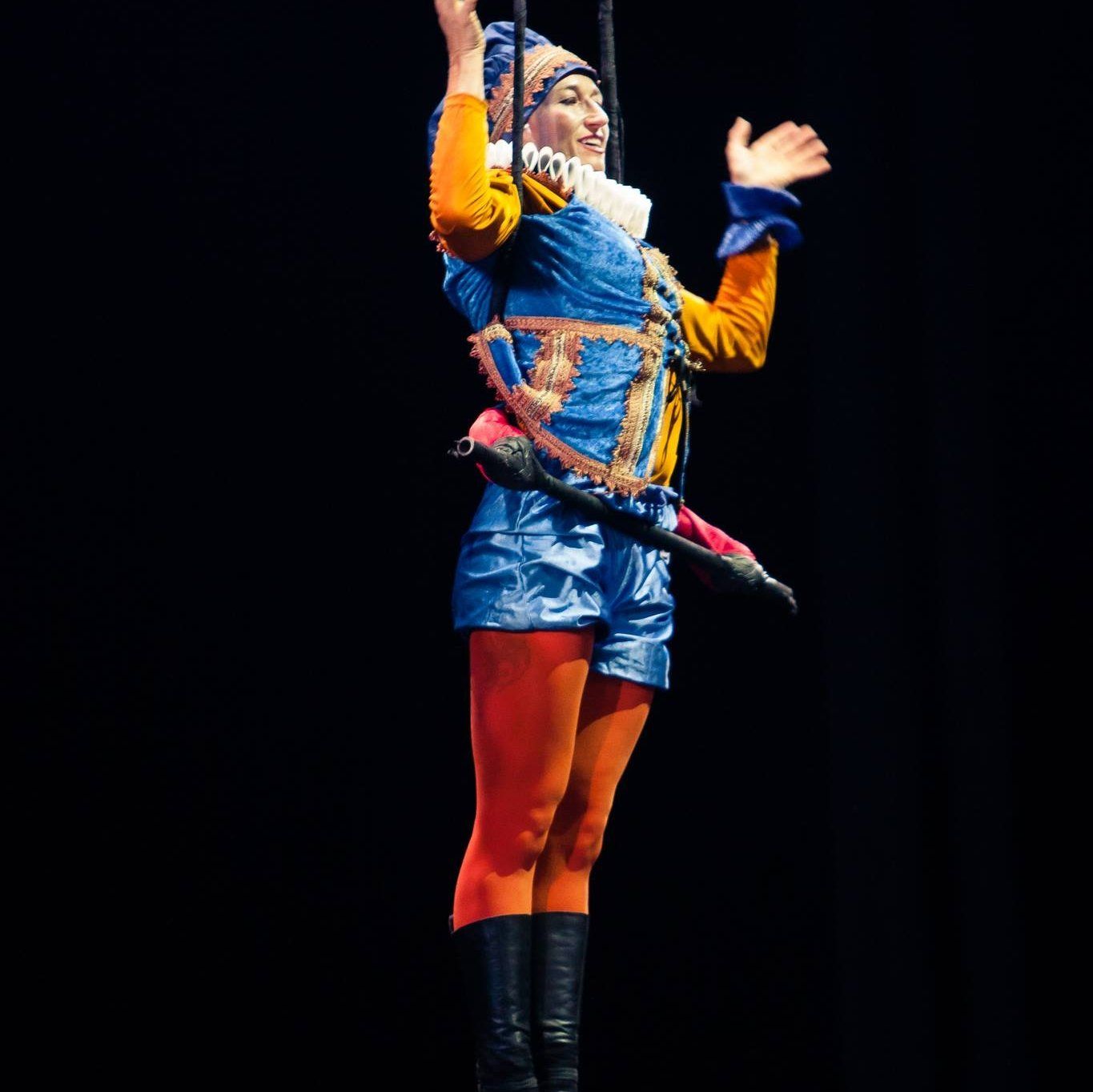 circus performer for hire at Xalt Talen