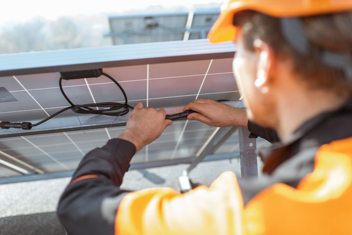 clean solar panels after professional washing service
