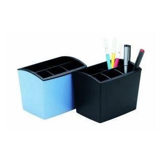 Due portapenne: uno blu e uno nero, con le penne all'interno di quello nero.