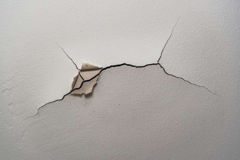 Cracks Stemming from A Central Point — Patch Plaster Paint in Johnston, NT