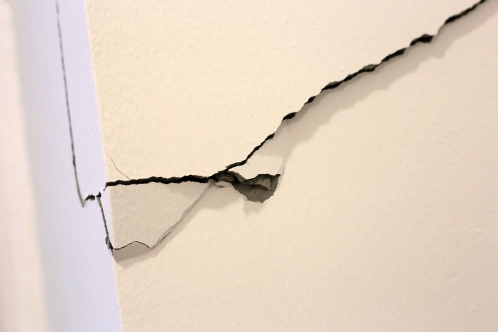 Crack in Off-White Wall — Patch Plaster Paint in Johnston, NT