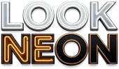 « LOOK » en lettres métalliques argentées au-dessus de « NÉON » en caractères orange fluo sur fond sombre.