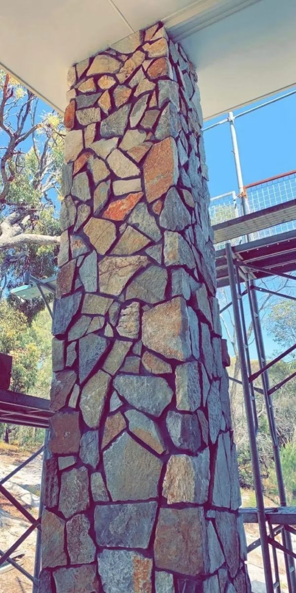 Blog Thumbnail: Exterior stone cladding on a pillar