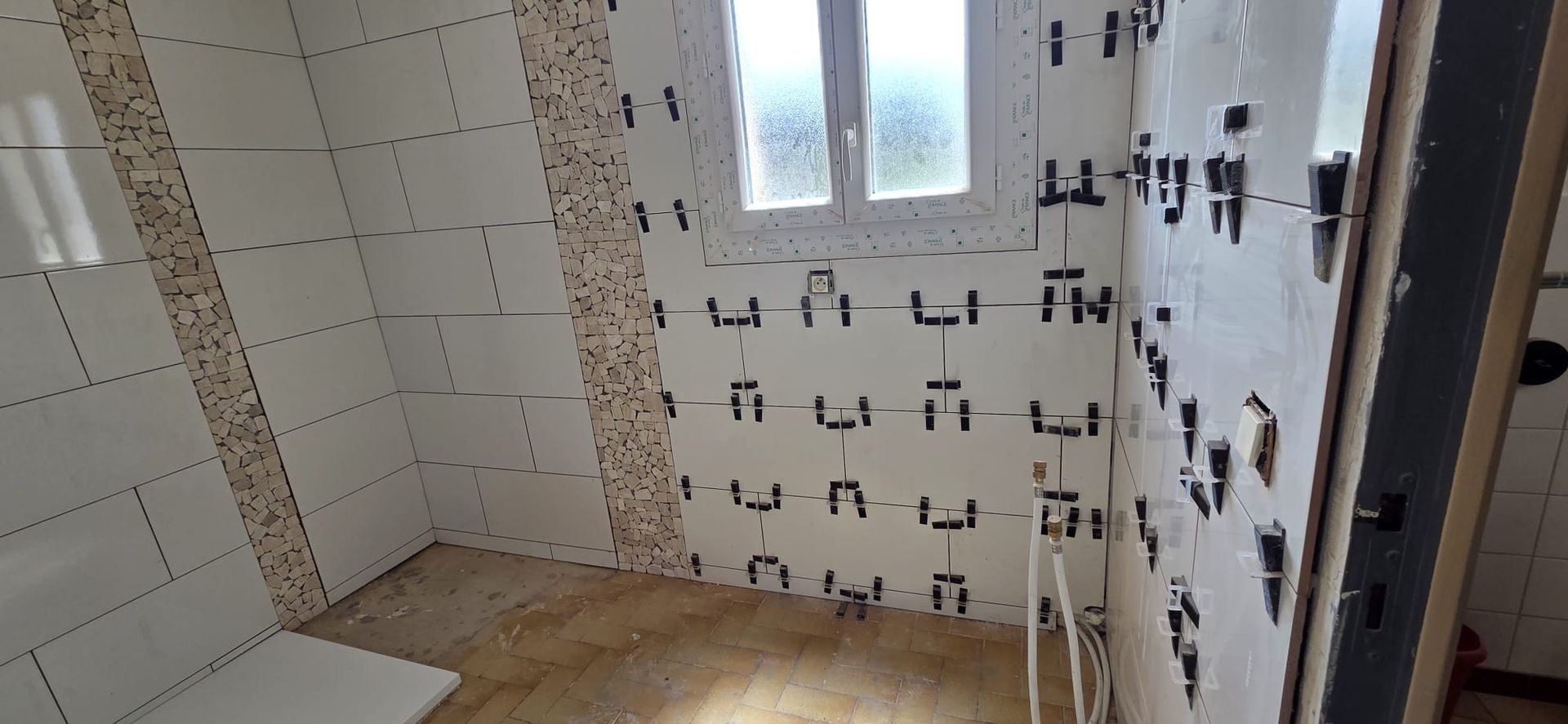 Réalisation travaux salle d'eau avant