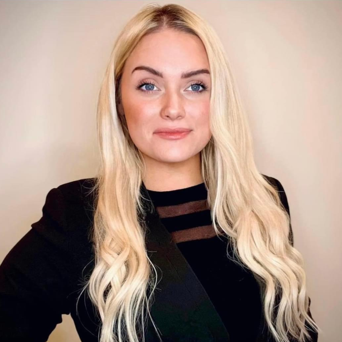 Kendall Elliott Headshot